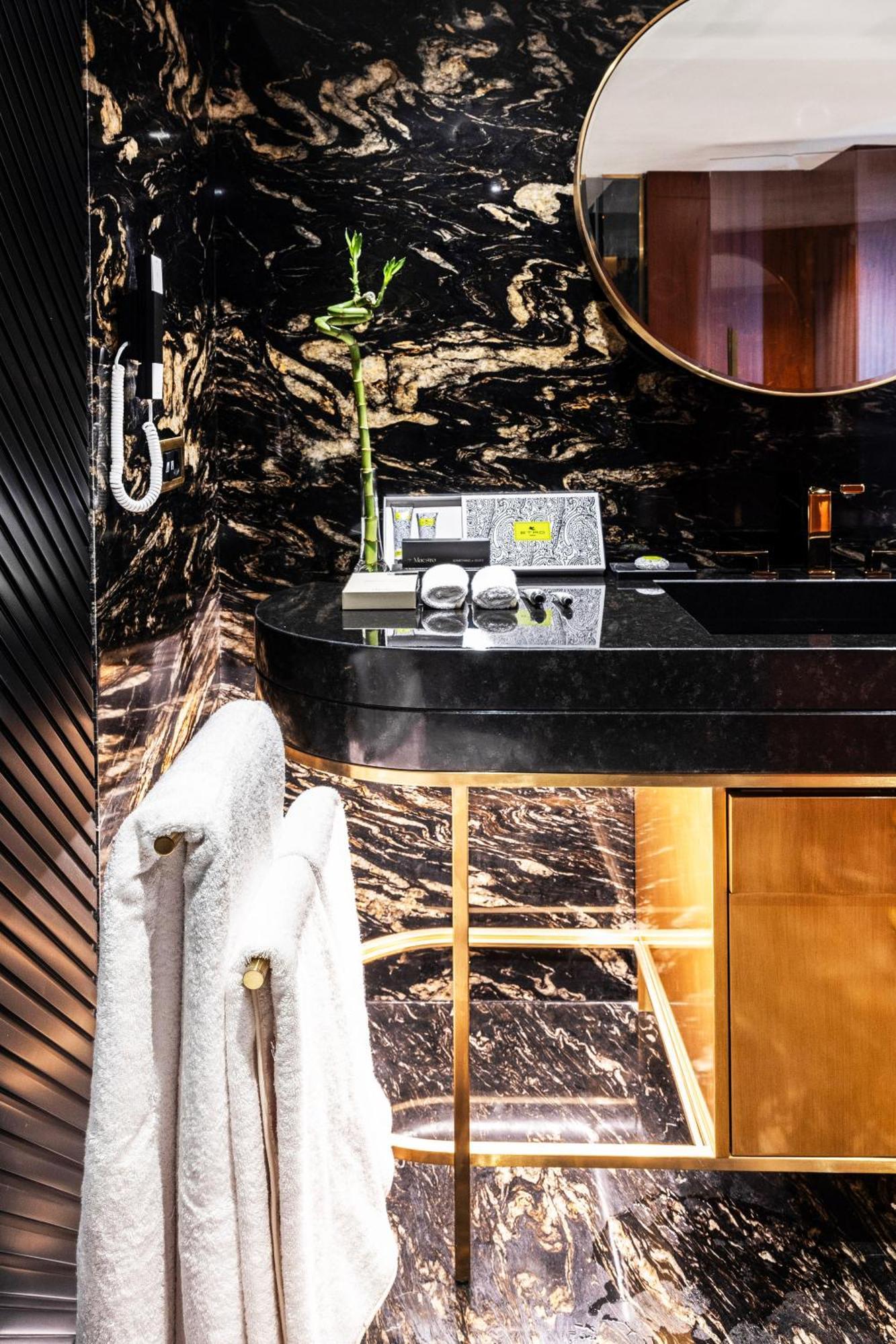 The Maestro Hotel Istanbul Exterior photo